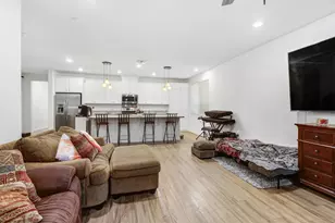 7595 Blue Bell Cir, Sacramento, CA 95829 - Photo 5