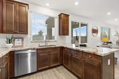 2033 Lake Range Way, Roseville, CA 95747 - Photo 11