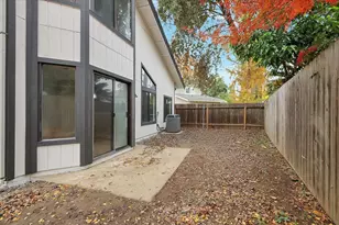 14 Eduardo Ct, Sacramento, CA 95831 - Photo 47