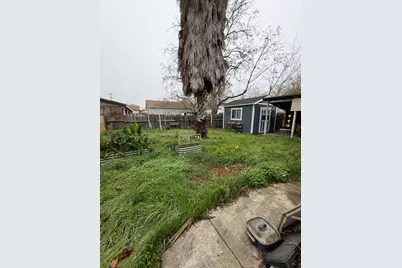 2730 Berger Avenue, Sacramento, CA 95815 - Photo 11