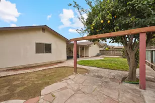 1641 Olivewood Ave, Manteca, CA 95336 - Photo 25