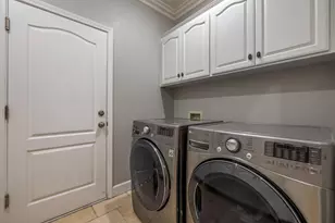 2067 Robin Hood Ln, Merced, CA 95340 - Photo 25