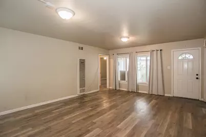 1201 Helena Avenue, Sacramento, CA 95815 - Photo 9