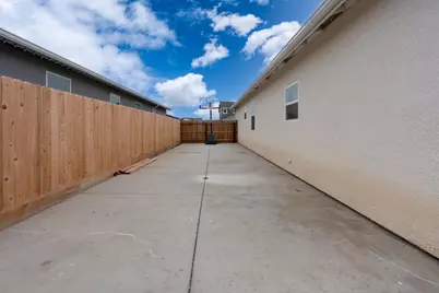 396 Broadstone Court, Los Banos, CA 93635 - Photo 35