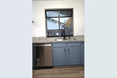 7613 Valley Wood Drive, Sacramento, CA 95828 - Photo 21