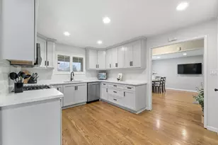 365 Birchwood Ct, Modesto, CA 95350 - Photo 9