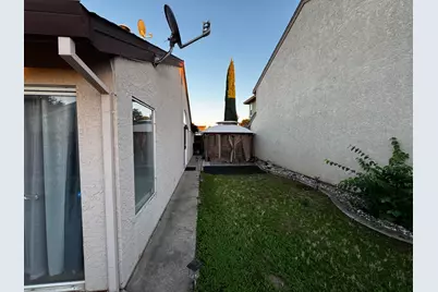 8716 Cord Way, Sacramento, CA 95828 - Photo 21