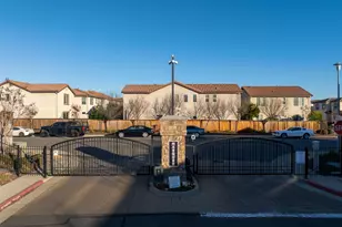 8130 Astaire Ln, Fair Oaks, CA 95628 - Photo 47