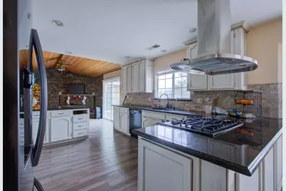 1624 Golf Road, Turlock, CA 95380 - Photo 13