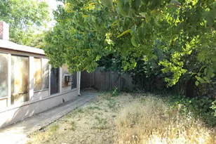 4729 Moorpark Way, Sacramento, CA 95842 - Photo 27