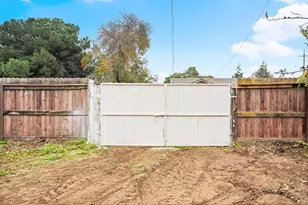 10878 S Mckinley Ave, French Camp, CA 95231 - Photo 49