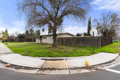 1500 Thorsen, Modesto, CA 95355 - Photo 29