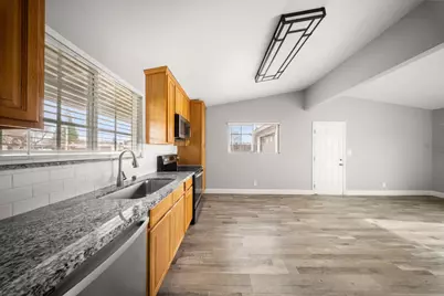 1500 Thorsen, Modesto, CA 95355 - Photo 5