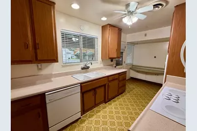 205 Floyd Avenue #15, Modesto, CA 95350 - Photo 9