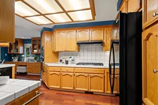 7725 Blackwater Way, Sacramento, CA 95831 - Photo 15