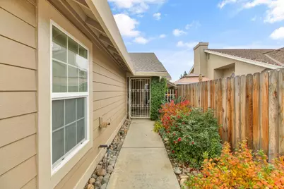 8189 Bantry Court, Sacramento, CA 95829 - Photo 3