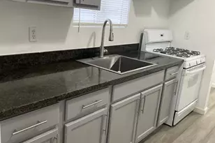 421 E Elm St, Lodi, CA 95240 - Photo 3