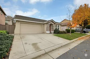 1545 Black Bear St, Roseville, CA 95747 - Photo 3