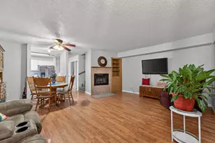 7623 Roberta Ln, Antelope, CA 95843 - Photo 9