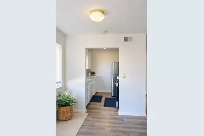 9025 El Cajon Way #4, Sacramento, CA 95826 - Photo 3