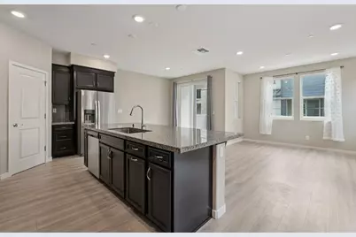 3081 Windwalker Walk, Sacramento, CA 95833 - Photo 11