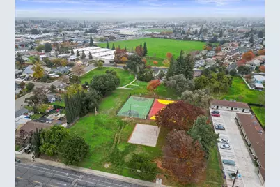 221 S 6th Avenue, Oakdale, CA 95361 - Photo 27