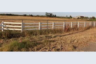 26304 E Mahon Avenue, Escalon, CA 95366 - Photo 23