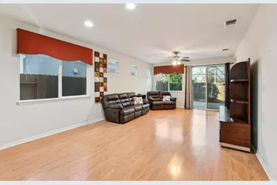 7448 Abbey Circle, Elk Grove, CA 95757 - Photo 11