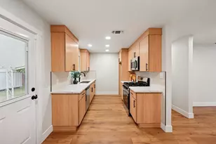 6212 Burns Way, Sacramento, CA 95824 - Photo 9