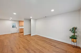 6212 Burns Way, Sacramento, CA 95824 - Photo 5