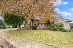 14055 Bluff Dr, Lockeford, CA 95237 - Photo 3