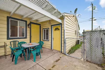 2812 Plover Street, Sacramento, CA 95815 - Photo 31