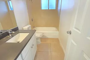 52 Brentford Cir, Sacramento, CA 95823 - Photo 9