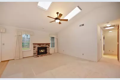106 Rhoades Way, Folsom, CA 95630 - Photo 9