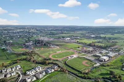 9453 Del Seis Drive, Sacramento, CA 95829 - Photo 57