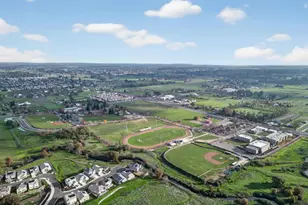 9453 Del Seis Dr, Sacramento, CA 95829 - Photo 57