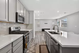 9453 Del Seis Dr, Sacramento, CA 95829 - Photo 21