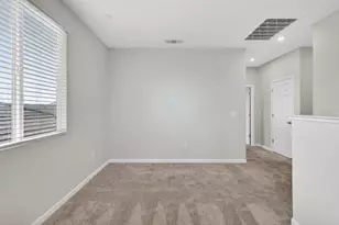 9453 Del Seis Dr, Sacramento, CA 95829 - Photo 29