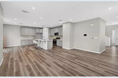 9453 Del Seis Drive, Sacramento, CA 95829 - Photo 13