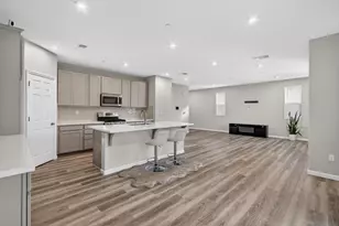 9453 Del Seis Dr, Sacramento, CA 95829 - Photo 25