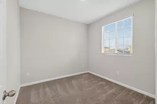 9453 Del Seis Dr, Sacramento, CA 95829 - Photo 35