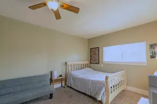 6870 14th Ave, Sacramento, CA 95820 - Photo 35