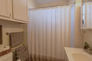 6870 14th Ave, Sacramento, CA 95820 - Photo 39