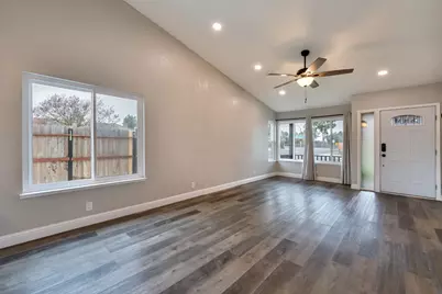 8600 Jade Crest Court, Elk Grove, CA 95624 - Photo 11