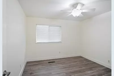 817 E Orangeburg Avenue #8, Modesto, CA 95350 - Photo 21