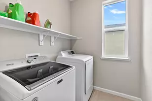 8695 Esperia Wy, Sacramento, CA 95828 - Photo 15