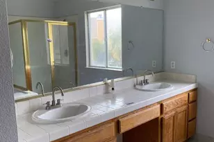 853 Neal Ct, Los Banos, CA 93635 - Photo 13