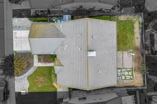 8679 Spring House Way, Elk Grove, CA 95624 - Photo 43
