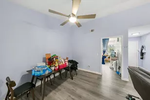 8153 Steinbeck Way, Sacramento, CA 95828 - Photo 5