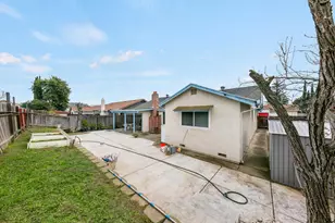 8153 Steinbeck Way, Sacramento, CA 95828 - Photo 21